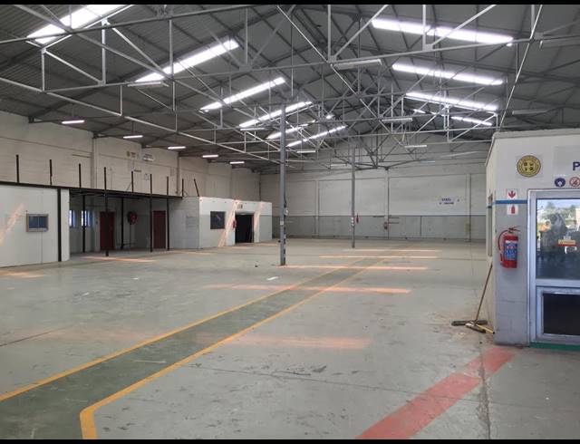 1,680M² FACTORY TO LET IN PAARDEN EILAND